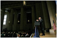 El Presidente George W. Bush hace declaraciones el jueves, 16 de junio de 2005 durante el Desayuno Nacional Hispano de Oración en el Andrew Mellon Auditorium en Washington, D.C. "En Estados Unidos, las personas de fe no tienen el monopolio de la compasión, pero las personas de fe necesitan compasión para cumplir con el llamado de 'Amar al prójimo como a sí mismo'. Ese es un llamado universal", dijo el Presidente.