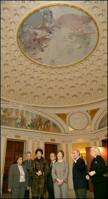 Mrs. Laura Bush is joined by, from left, Jo Ann Jenkins, chief operating officer of the Library of Congress; Italian Ambassador to the U.S. Giovanni Castellaneta and his wife, Lila Castellaneta; Pier Francesco Guarguaglini, chairman and CEO of Finmeccancia; professor Paolo Galluzzi, the director of the National Museum of History of Science in Florence, Italy, and Marina Grossi, wife of Pier Francesco Guarguaglini and CEO of SELEX Sistemi Ingrati, during a tour of Leonardo Da Vinci's drawing and painting of The Adoration of the Magi, Thursday, Dec. 7, 2006 at the Library of Congress in Washington, D.C. 