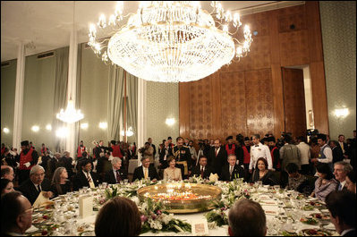 President George W. Bush and Mrs. Laura Bush attend the State Dinner in their honor with with the President of Paksitan, Saturday, March 4, 2006 in Islamabad, Pakistan.