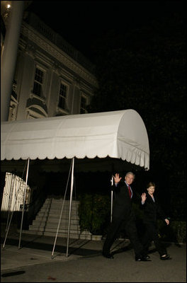 President George W. Bush and Laura Bush depart the White House to board Marine One on the South Lawn en route to Russia and Asia Tuesday, November 14, 2006.