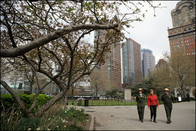 Mrs. Laura Bush discusses the history of Castle Clinton National Monument with Ms. Maria Burks, National Parks Service, Commissioner, National Parks of NY Harbor and Superintendent, Manhattan Sites, and Mr. Mike Amato, National Parks Service Ranger Monday, April 21, 2008, during her visit to the First Bloom Event at the Castle Clinton National Monument in New York City. 