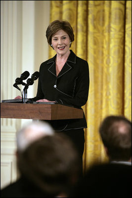 Mrs. Laura Bush welcomes award winners and guests to the East Room of the White House Wednesday, July 18, 2007, to honor the recipients of the 2007 Cooper-Hewitt National Design Awards.