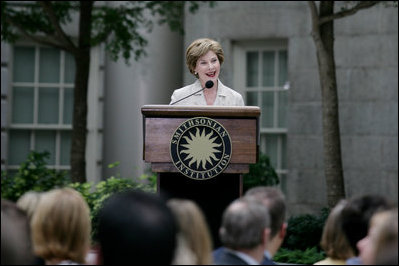 Mrs. Laura Bush addresses guests at a Smithsonian Institution Luncheon Tuesday, May 27, 2008 in Washington, D.C., honoring Mrs. Bush for her contributions to the arts in America.