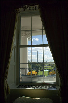 As visitors tour the White House South Lawn, a quiet corner just off the Truman Balcony offers a reflective view of a perfect fall day.