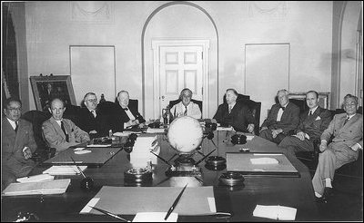 President Franklin Roosevelt meets with the members of the Pacific War Council in the Cabinet Room May 20, 1943.