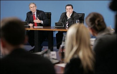 President Bush and German Chancellor Gerhard Schroeder speak Wednesday, Feb. 23, 20025, to a roundtable of young professionals at the Electoral Palace in Mainz, Germany.