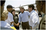 President George W. Bush talks with local officials, including New Orleans Mayor Ray Nagin, Louisiana Governor Kathleen Blanco, center, Senator David Vitter, right, upon arriving in New Orleans Sept. 2, 2005.