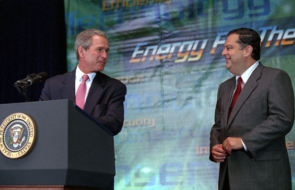 President Bush praised Secretary of Energy Spencer Abraham during a speech about energy efficiency Thursday, June 28 at the Department of Energy. WHITE HOUSE PHOTO BY ERIC DRAPER