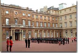 Upon entering the courtyard at
Buckingham Palace, an arrival ceremony is performed for the President.
White House photo by Eric Draper.