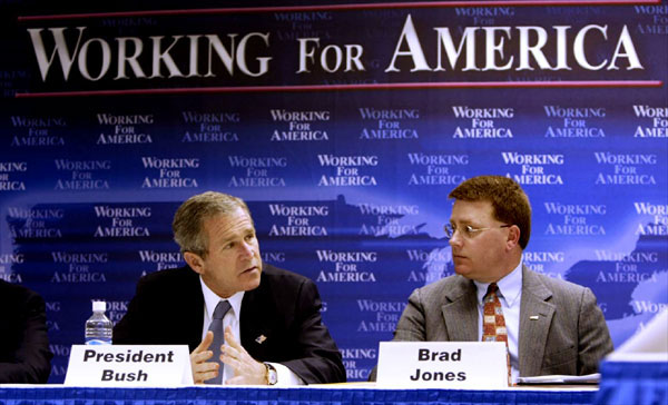 President George W. Bush talks to small business leaders and employees at Albers Manufacturing Company in St. Louis, Mo., including Brad Jones, the Missouri State Director, National Federation of Independent Businesses, Monday, March 18. White House photo by Paul Morse.