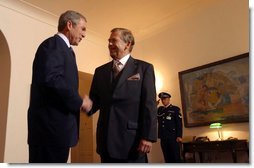 Czech Republic President Vaclav Havel greets President George W. Bush at Prague Castle in Prague, Czech Republic, Wednesday, Nov. 20.   White House photo by Paul Morse