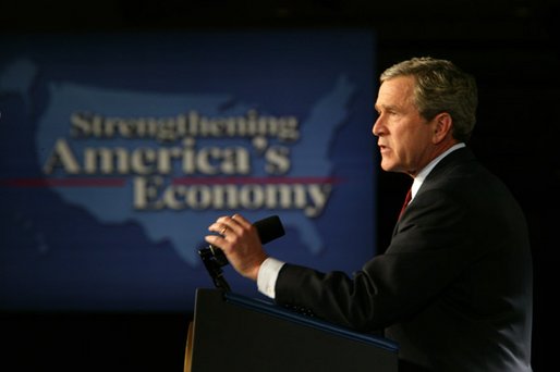 President George W. Bush speaks to the Economic Club of Chicago, Ill., about his growth and jobs plan to strengthen the American economy Tuesday, January 7, 2003. White House photo by Paul Morse