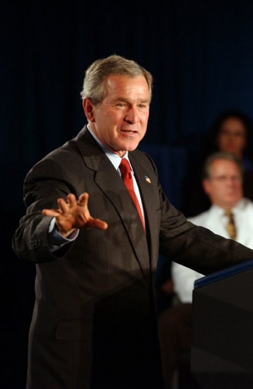 Discussing Medicare and medical liability, President George W. Bush addresses doctors and senior citizens in Las Vegas, Nev., Wednesday, Nov. 25, 2003. White House photo by Tina Hager