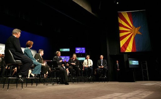 Meeting with community leaders and students, President George W. Bush leads a discussion on job training and the economy at Mesa Community College in Mesa, Arizona, Wednesday, Jan. 21, 2004. White House photo by Eric Draper