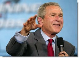 President George W. Bush speaks during a conversation on job training and the economy at South Arkansas Community College in El Dorado, Ark., Tuesday, April 6, 2004.   White House photo by Eric Draper