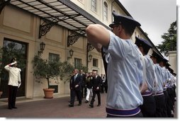 President George W. Bush arrives at the Quirinale Palace in Rome, Italy prior to his meeting with the President Carlo Ciampi of Italy, Friday, June 4, 2004.  White House photo by Paul Morse