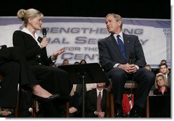 President George W. Bush participates in a discussion on strengthening Social Security at Montgomery County Community College in Blue Bell, Pa., Feb. 10, 2005.  White House photo by Eric Draper