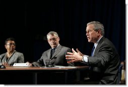 President George W. Bush leads a roundtable discussion about Social Security during a visit to Kirtland, Ohio, April 15, 2005. White House photo by Paul Morse