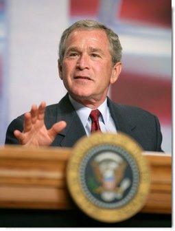 President George W. Bush leads the discussion during a roundtable meeting on Strengthening Social Security at the University of Texas Medical Branch in Galveston, Texas, Tuesday, April 26, 2005. "If you've retired, if you were born prior to 1950, the system will take care of you," said the President.  White House photo by Eric Draper