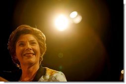 Laura Bush delivers remarks during her visit to Chipman Middle School in Alameda, Calif., April 28, 2005.  White House photo by Krisanne Johnson