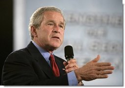 President George W. Bush makes a point as he addresses a crowd of more than 1,000 during a Conversation on Strengthening Social Security at the Hopkinsville Christian County Conference and Convention Center in Hopkinsville, Ky., Thursday, June 2, 2005.  White House photo by Eric Draper