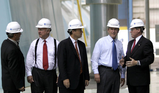 President George W. Bush tours the turbine room of Calvert Cliffs Nuclear Power Plant in Lusby, Md., Wednesday, June 22, 2005. After his tour, the President spoke about energy and economic security to about 400 in attendance. White House photo by Paul Morse