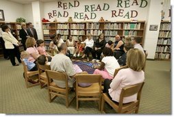 Laura Bush meets Thursday, Sept. 8, 2005 with families from New Orleans, displaced last week as a result of Hurricane Katrina, at the Greenbrook Elementary School in DeSoto County, Miss. Greenbrook Elementary School has enrolled the most displaced students among the DeSoto County schools in Mississippi.  White House photo by Krisanne Johnson