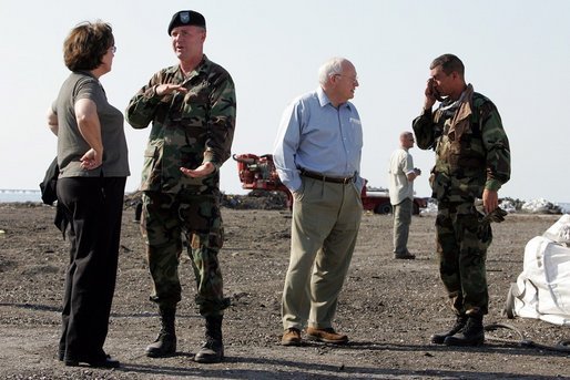 Vice President Dick Cheney and Governor Kathleen Blanco talk with members of the US Army Corp of Engineers during a tour of the 17th street levee repair operations in New Orleans, Louisiana Thursday, September 8, 2005. The Vice President's tour of the city includes visits with police and EMS personnel working in the area. White House photo by David Bohrer