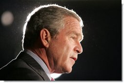 President George W. Bush addresses a meeting of the Council on Foreign Relations, Wednesday, Dec. 7, 2005 in Washington, speaking on the war on terror and the rebuilding of Iraq.  White House photo by Paul Morse