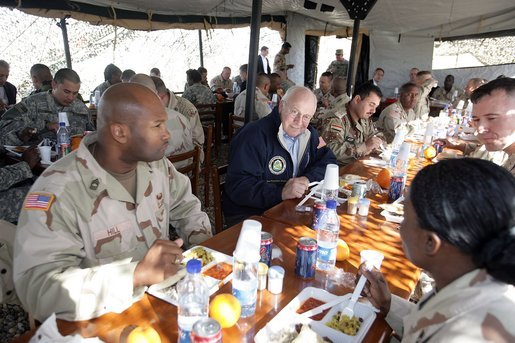 Vice President Dick Cheney has lunch with US and Iraqi troops at the 9th Mechanized Infantry Division Headquarters, a training facility for Iraqi troops, Sunday Dec 18, 2005. White House photo by David Bohrer