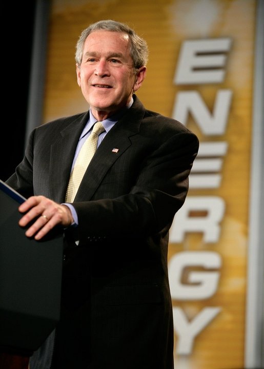 President George W. Bush delivers remarks on energy at Johnson Controls in Milwaukee, Wisconsin, Monday, Feb. 20, 2006. White House photo by Eric Draper