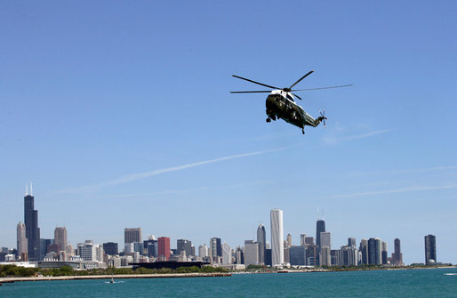 Marine One, with President George W. Bush aboard, arrives in Chicago Monday, May 22, 2006. White House photo by Eric Draper