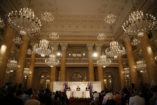 President George W. Bush is joined by Chancellor Wolfgang Schuessel of Austria, center, and European Union President Jose Manuel Barroso during a press availability Wednesday afternoon, June 21, 2006, at the Hofburg Palace in Vienna during U.S.-EU Summit. White House photo by Paul Morse