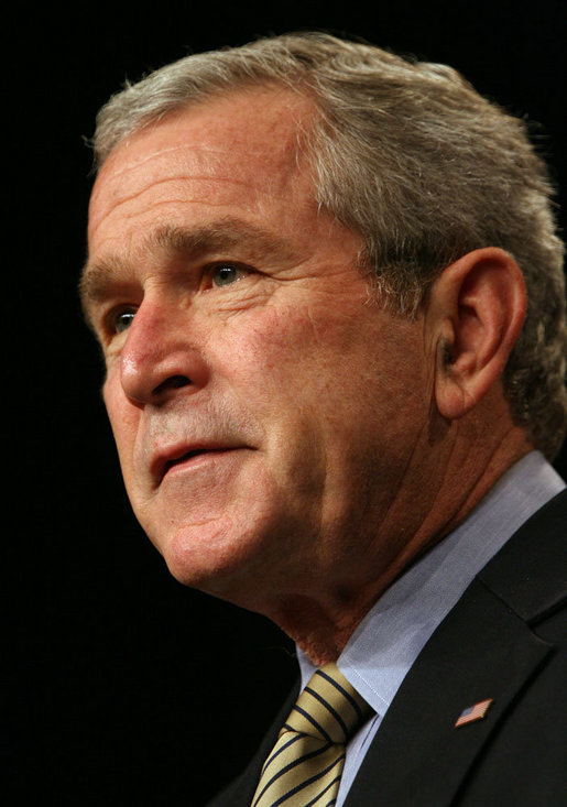 President George W. Bush addresses the Reserve Officers Association Friday, Sept. 29, 2006. "For more than 80 years, this organization has stood up for America and its citizen-soldiers, and I appreciate your contribution to our country," said the President. "We're safer because you stand ready to put on the uniform. I am grateful for your service, and I am proud to be your Commander-in-Chief." White House photo by Eric Draper