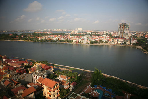 A view of downtown Hanoi Saturday, Nov. 18, 2006, where President George W. Bush is on hand for the annual summit of the Asia-Pacific Economic Cooperation forum. White House photo by Paul Morse