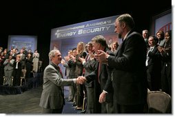 President George W. Bush greets audience members after his remarks on energy initiatives at Hotel Du Pont in Wilmington, Del., Wednesday, Jan. 24, 2007.  White House photo by Paul Morse