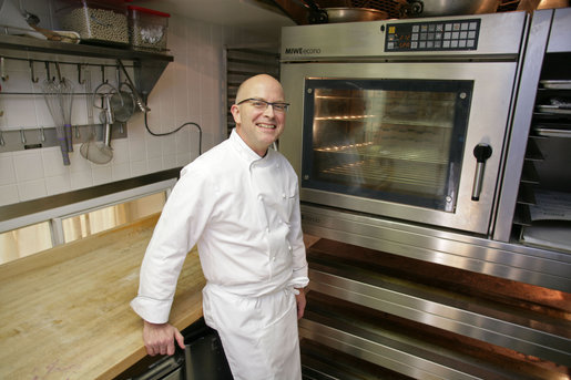 Mrs. Laura Bush announced today that Bill Yosses has been named as the White House Executive Pastry Chef. Trained in classical French cooking and a chef for over 30 years, Mr. Yosses brings a wide variety of experience to the White House pastry kitchen. He served as a White House Holiday Pastry Chef for the 2006 holiday season. White House photo by Shealah Craighead