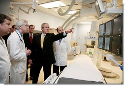 President George W. Bush views digital radiology equipment during his tour Wednesday, Feb. 21, 2007, at the Erlanger Hospital-Baroness Campus in Chattanooga, Tenn., prior to attending a forum on health care initiatives at the Chattanooga Convention. White House photo by Paul Morse