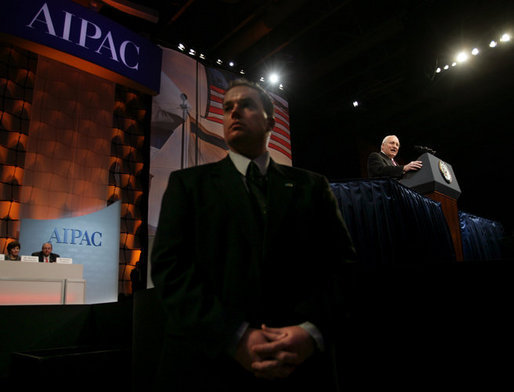 Vice President Dick Cheney addresses the American Israel Public Affairs Committee (AIPAC) 2007 Policy Conference as a U.S. Secret Service agent stands by Monday, March 12, 2007 in Washington, D.C. White House photo by David Bohrer