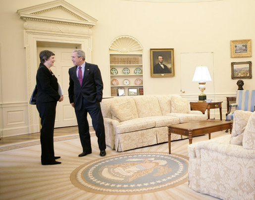 President George W. Bush meets with Prime Minister Helen Clark of New Zealand in the Oval Office Wednesday, March 21, 2007, where the two leaders talked about the environment and the need for our respective countries to work toward energy security. White House photo by Eric Draper