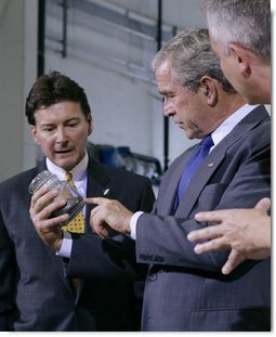 President George W. Bush is shown alternative fuel development technology Tuesday, July 10, 2007, during his visit to GrafTech International, Ltd. in Parma, Ohio. GrafTech is developing new fuel cell components from natural graphite to increase efficiency and reliability.  White House photo by Chris Greenberg