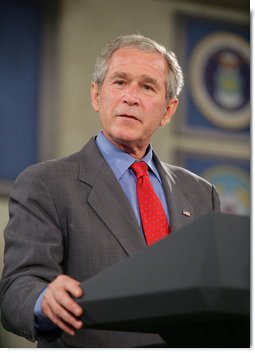 President George W. Bush addresses his remarks to military personnel and their family members, thanking them for their service, at a luncheon Tuesday, July 24, 2007, during the President’s visit to Charleston AFB in Charleston, S.C. White House photo by Eric Draper