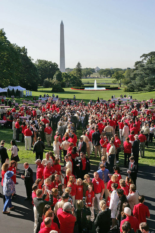 Members of military support organizations meet with Mrs. Laura Bush, President George W. Bush and Vice President Dick Cheney Tuesday, Sept. 18, 2007, on the South Lawn. "It's important people hear from you. It's important people hear your voice. And I want to thank you for organizing," said President Bush in his remarks. "I want to thank you not only for the grassroots support of our families, I want to thank you for going up to Capitol Hill." White House photo by Joyce N. Boghosian