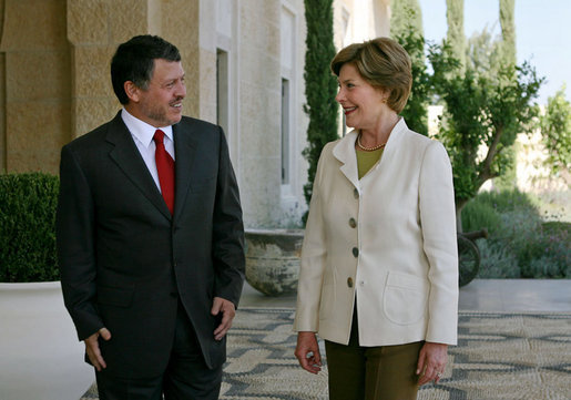 Mrs. Laura Bush is received by His Majesty King Abdullah II at Beit al Urdun Thursday, Oct. 25, 2007, in Amman, Jordan. White House photo by Shealah Craighead