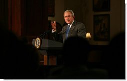 President George W. Bush speaks on the economy during a luncheon Monday, Jan. 7, 2008, with business and community leaders at the Union League Club of Chicago. White House photo by Joyce N. Boghosian