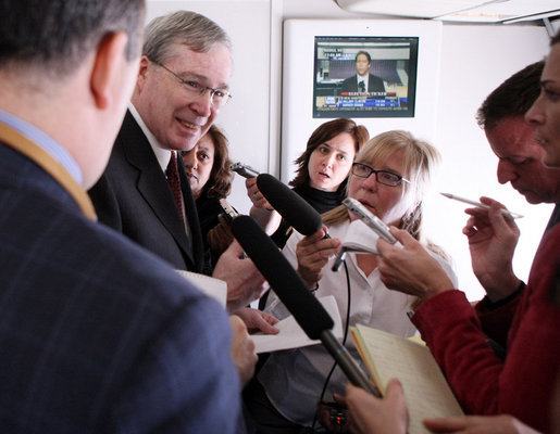 National Security Adviser Stephen Hadley holds a gaggle aboard Air Force One Wednesday, Jan. 9, 2008, prior to landing in Tel Aviv. White House photo by Eric Draper