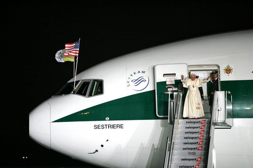 Pope Benedict XVI waves goodbye as he departs Sunday, April 20, 2008 from John F. Kennedy International Airport in New York, concluding a six-day visit to the U.S. that included a meeting with President George W. Bush, meetings with the Catholic faithful, interfaith dialogues and the celebration of Mass with over 57,000 people at Yankee Stadium in New York. White House photo by Shealah Craighead