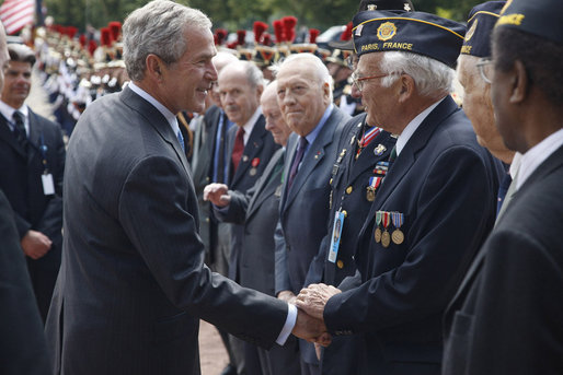 President George W. Bush stops to talk with U.S. veterans Saturday, June 14, 2008 in Paris. White House photo by Eric Draper