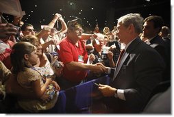 President George W. Bush greets members of the Veterans of Foreign Wars and their family members following his address Wednesday, Aug. 20, 2008, at the VFW National Convention in Orlando, Fla., where President Bush thanked the members of the VFW for their work on behalf of America's veterans.  White House photo by Eric Draper