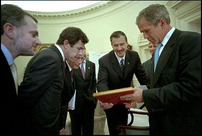 With President Bush as his host and guide, President Fox of Mexico and his staff are treated to an Oval-office view of America. In addition to being honored with a state dinner, the Mexican leader visited old friends in our government while making new ones as he traveled to America's heartland.